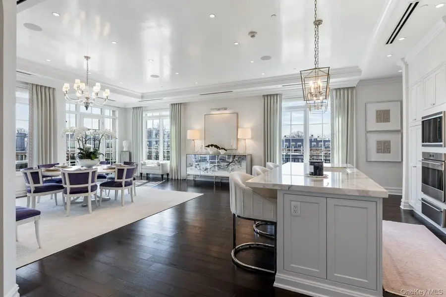 6000 Royal Court #PENTHOUSE, North Hills, NY 11040 - #3