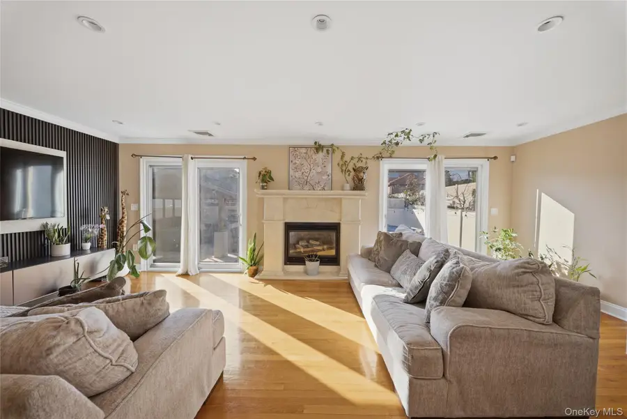 141-16 11th Avenue, Malba, NY 11357 - #2