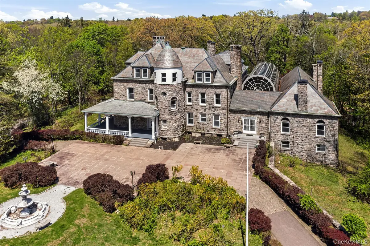 139 Scarborough Road, Briarcliff Manor, NY 10510 - #1