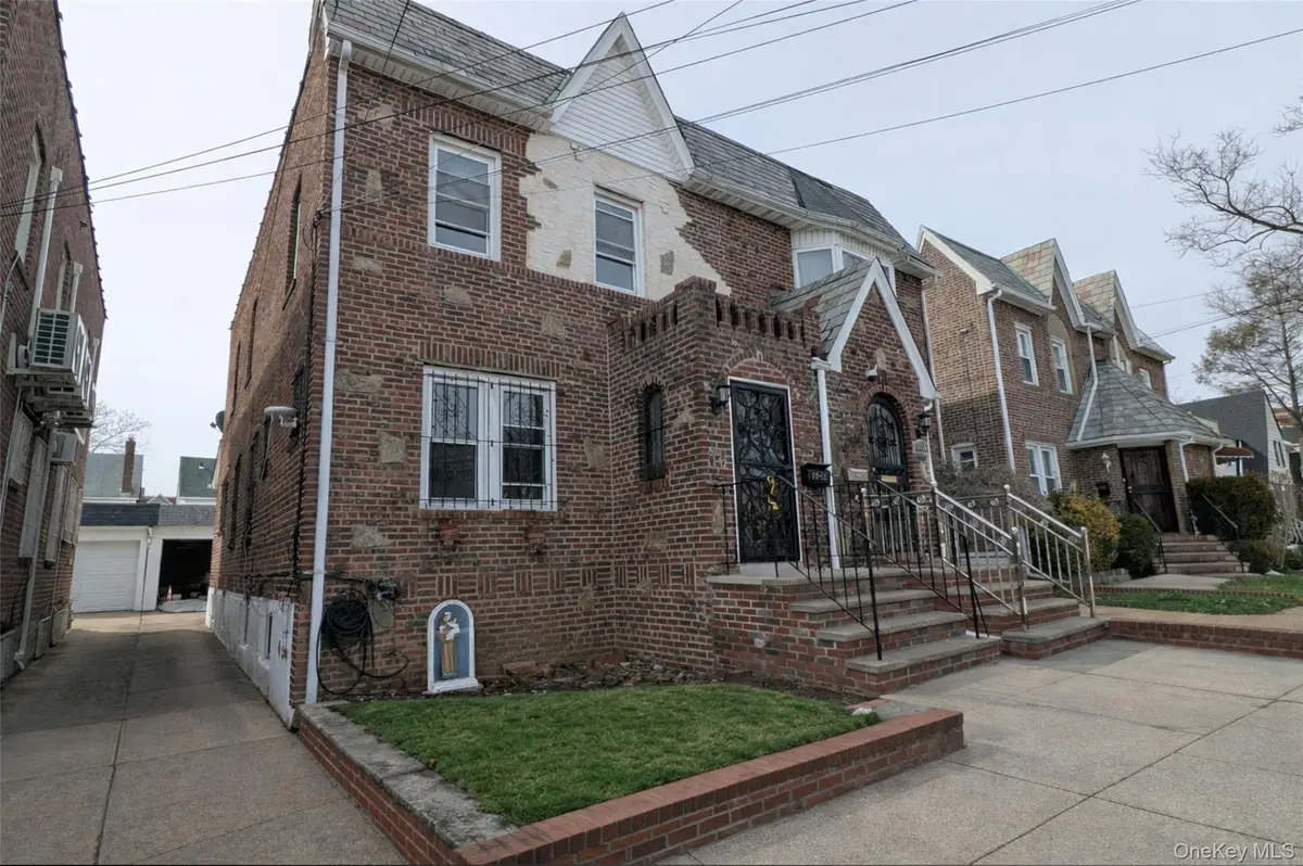 89-32 208th Street, Queens Village, NY 11427 - #1