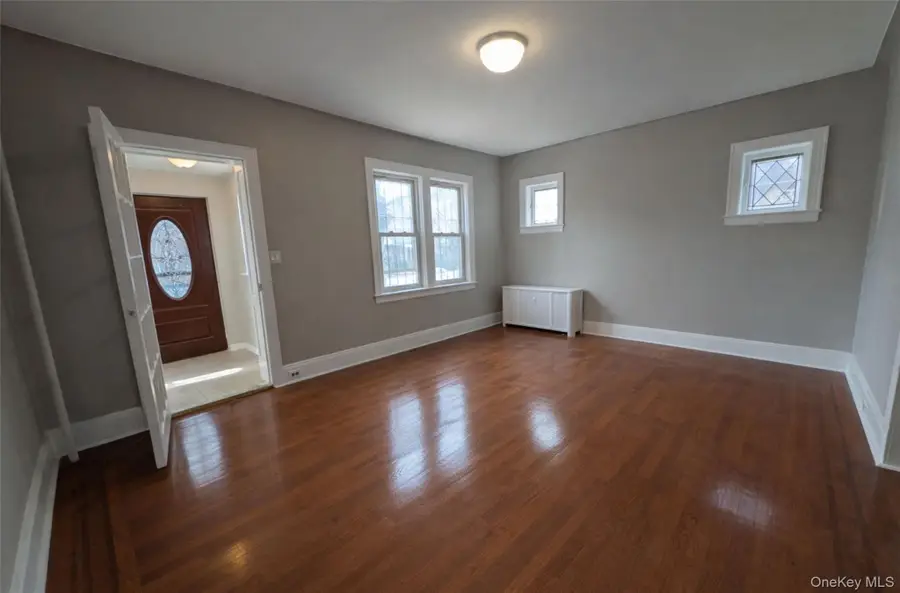 89-32 208th Street, Queens Village, NY 11427 - #3