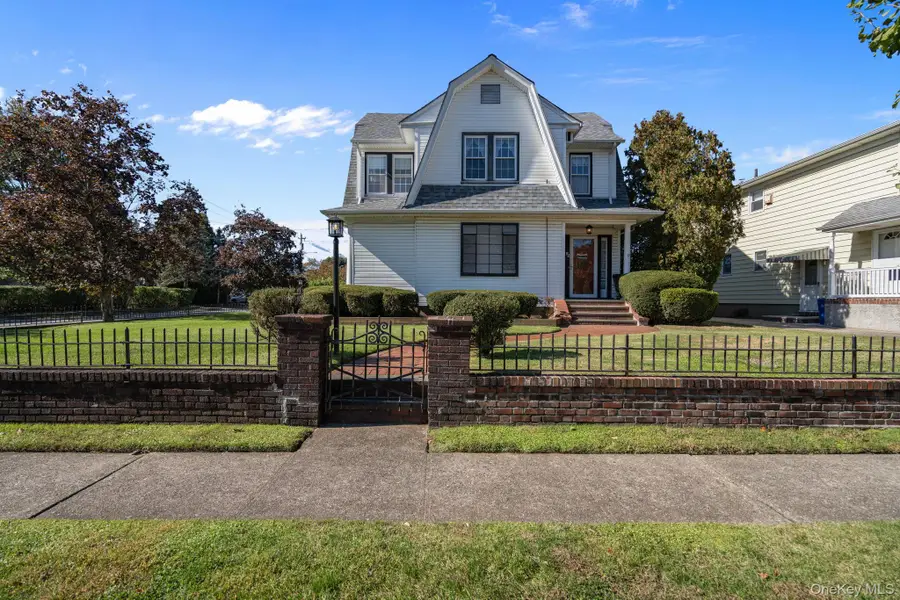 29 Summit Avenue, Lynbrook, NY 11563 - #2