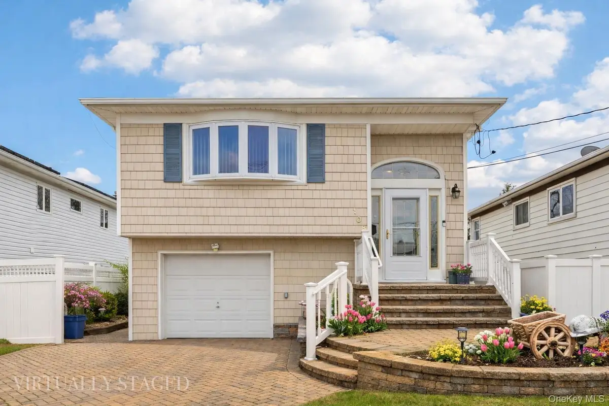 108 Lee Avenue, Babylon, NY 11702 - #1