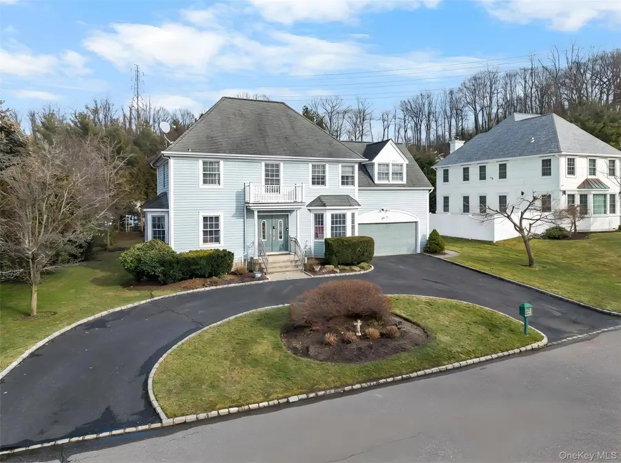 14 Mackay Way, Roslyn, NY 11576 - #2