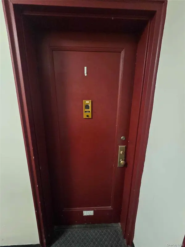 1 Fisher Drive #307, Mount Vernon, NY 10552