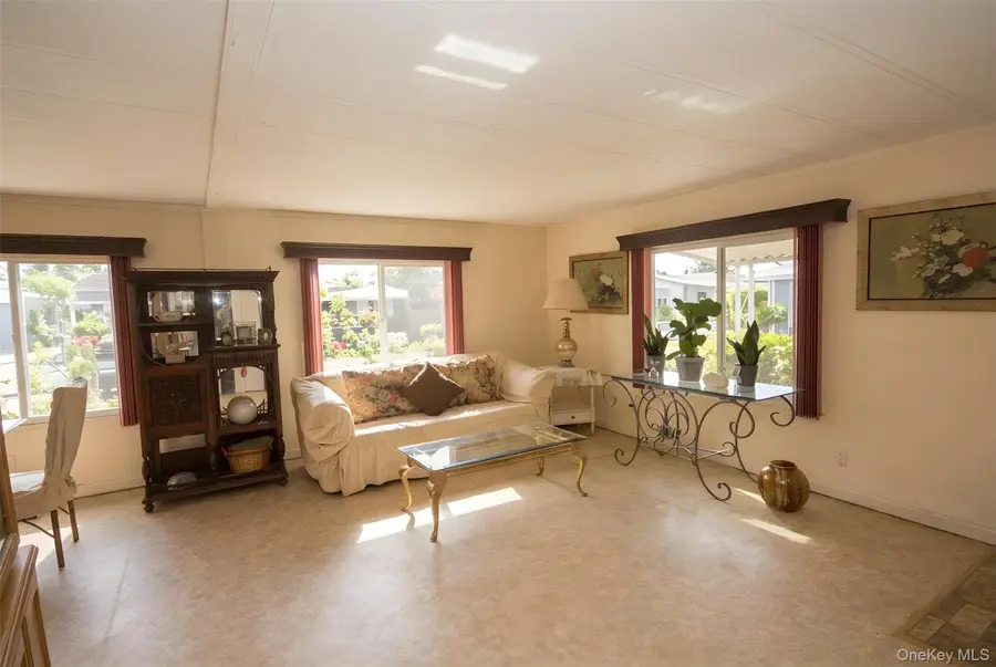 14 Buttercup Drive, Bohemia, NY 11716 - #3