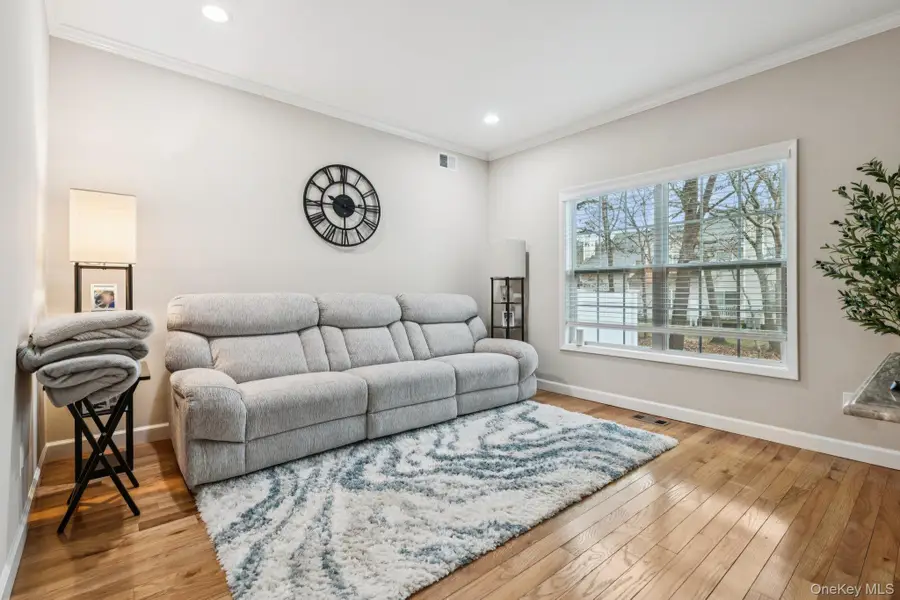 223 Kettles Lane, Medford, NY 11763 - #3