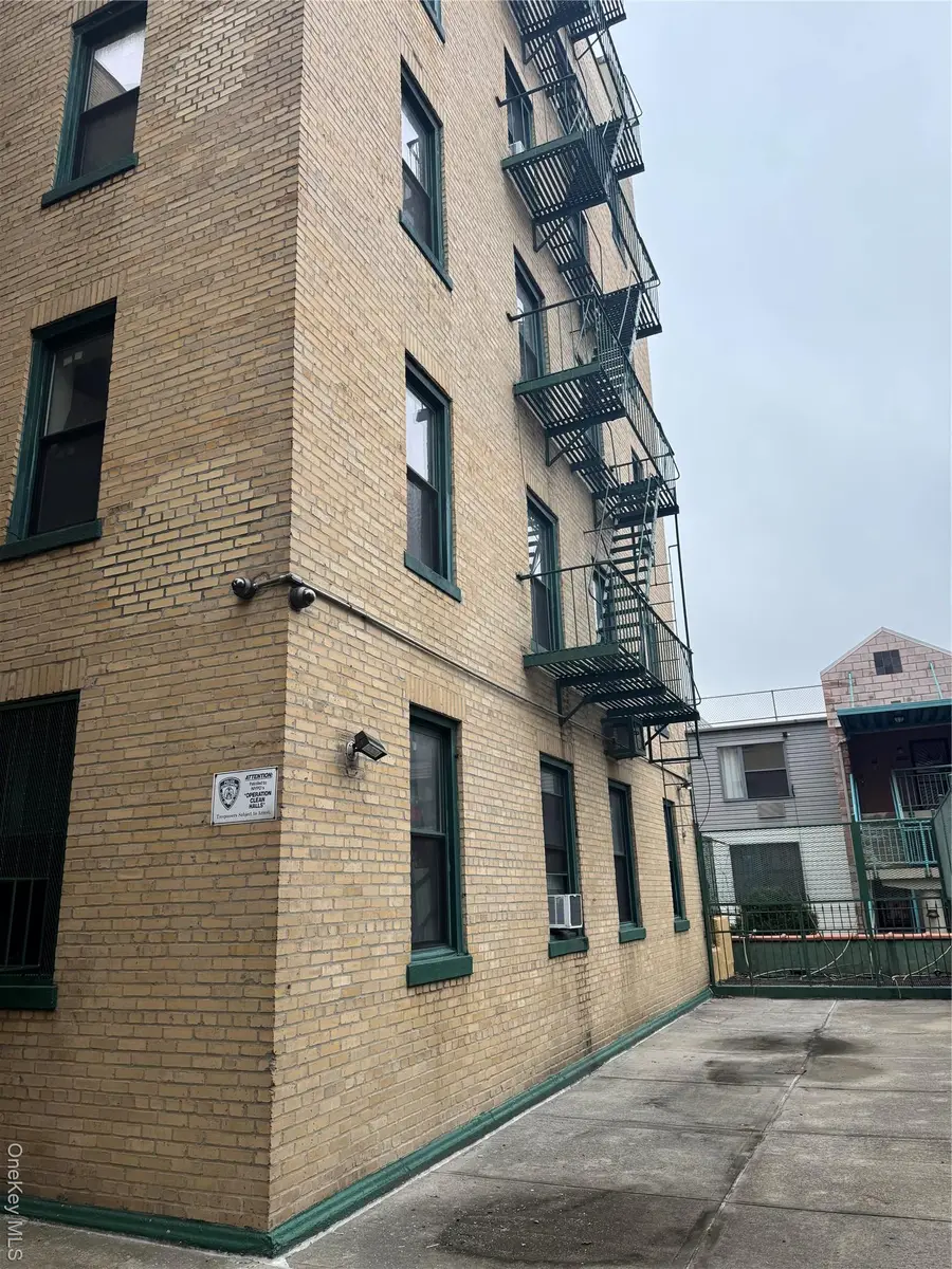 530 E 159th Street #38, Bronx, NY 10451 - #2