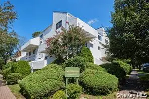 21 Canterbury Road #6, Great Neck, NY 11021 - #2