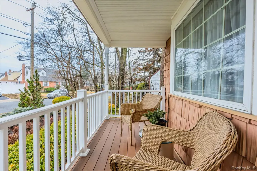 88 Evans Avenue, Albertson, NY 11507 - #3