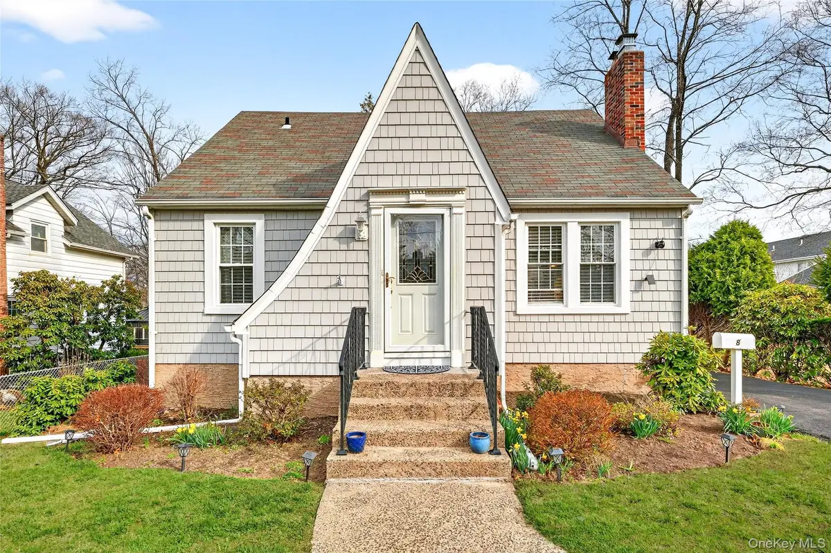 8 W Palisades Avenue, Nanuet, NY 10954 - #1