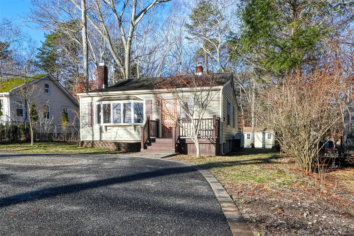 180 Lakeside Trail, Ridge, NY 11961 - #1