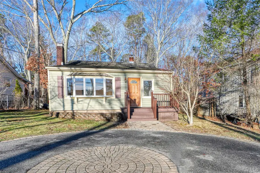 180 Lakeside Trail, Ridge, NY 11961 - #2