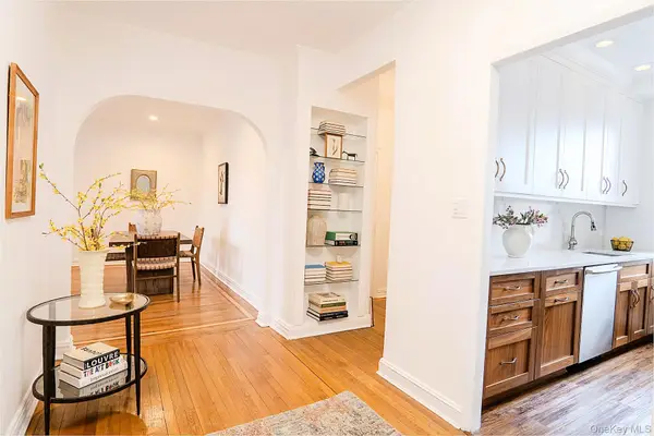 21 Barstow Road #5K, Great Neck, NY 11021