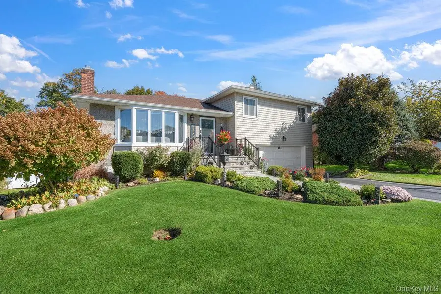 20 Vista Road, Plainview, NY 11803 - #2