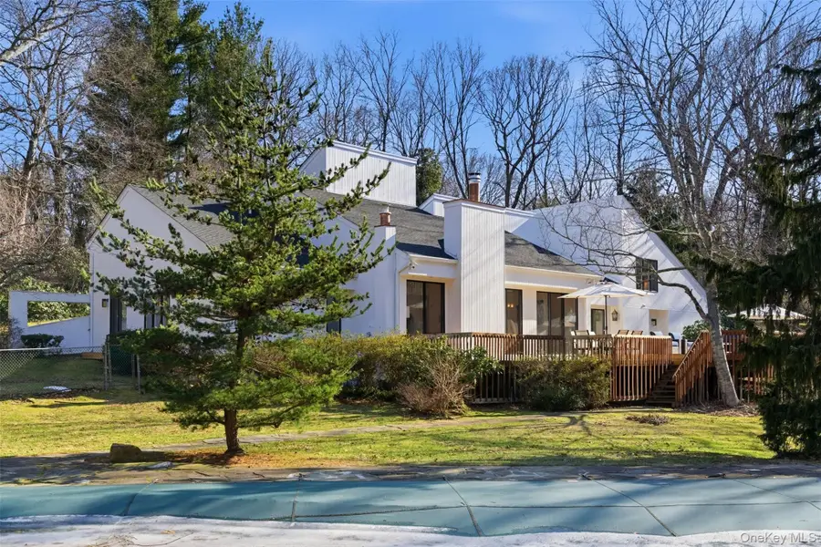 5 Waterford Way, Syosset, NY 11791 - #2