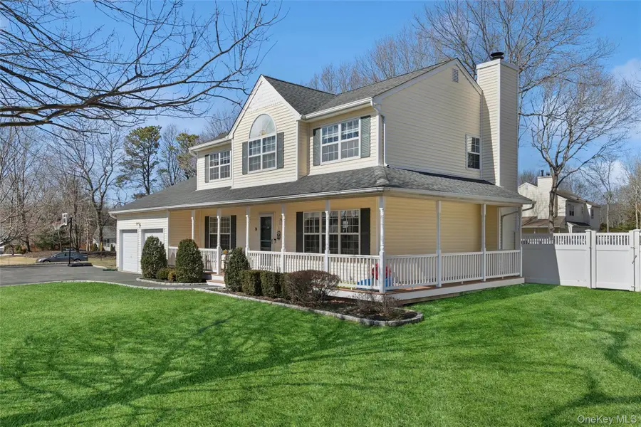 9 Village Drive, Medford, NY 11763 - #2