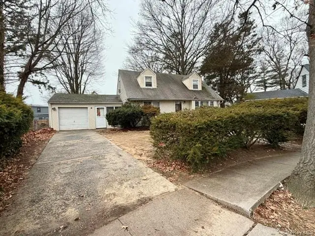 495 Rose Avenue, West Hempstead, NY 11552 - #2