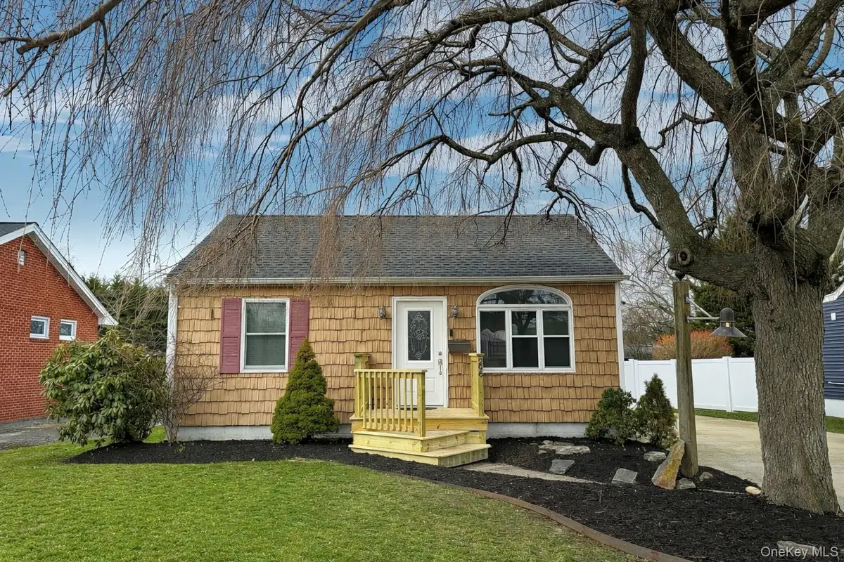 296 Bay Avenue, Patchogue, NY 11772 - #1