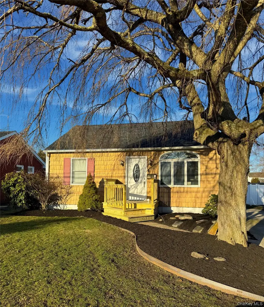 296 Bay Avenue, Patchogue, NY 11772 - #2