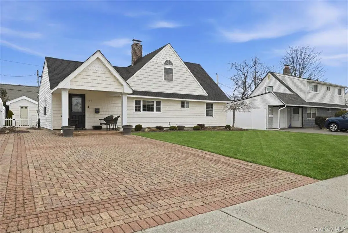 25 Gleaner Lane, Levittown, NY 11756 - #1