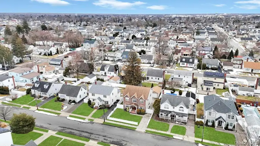 25 Virginia Avenue, Plainview, NY 11803 - #2