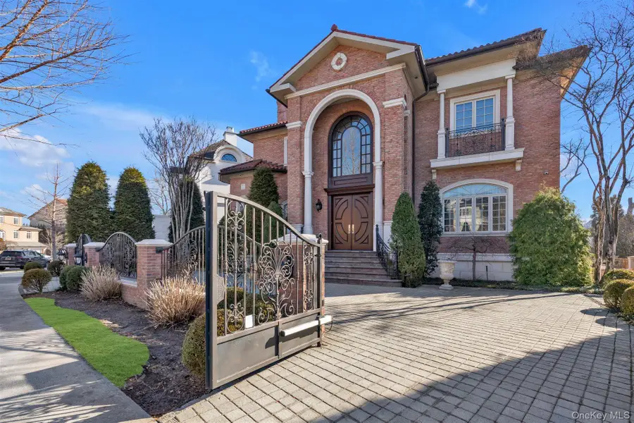 12 Point Crescent, Malba, NY 11357 - #2