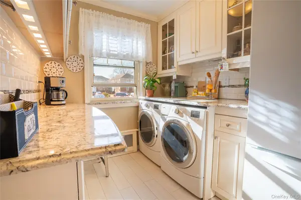 252-42 60 Avenue #595, Little Neck, NY 11362