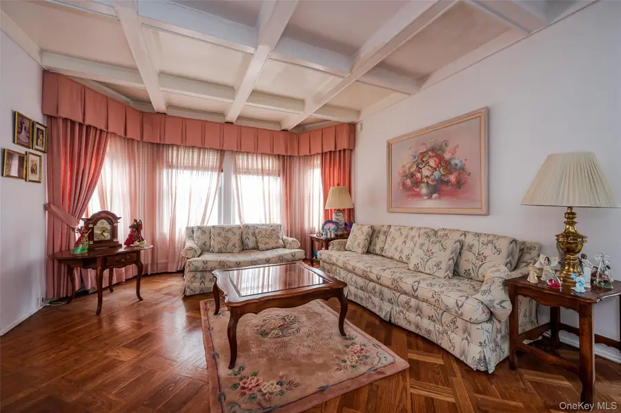 251 Smith Street, Freeport, NY 11520 - #2