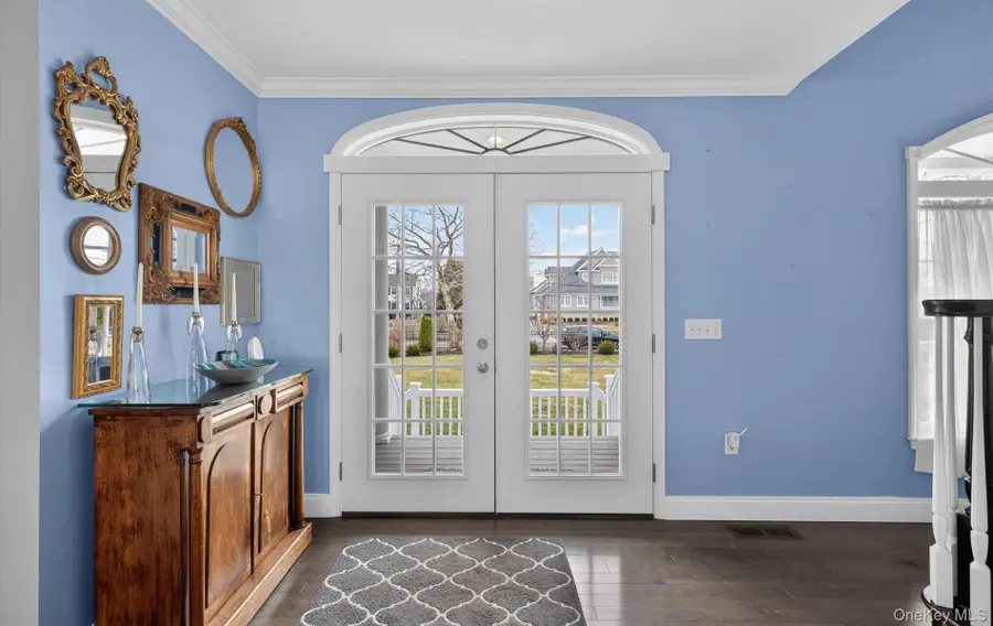 108 Awixa Avenue, Bay Shore, NY 11706 - #3