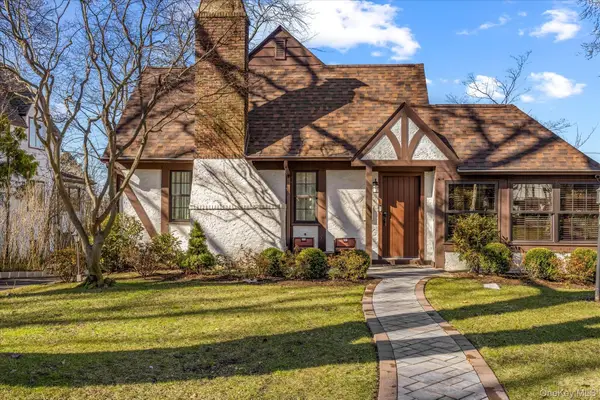 45 Tain Drive, Great Neck, NY 11021