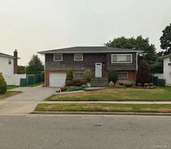 Address Withheld By Seller, Bethpage, NY 11714