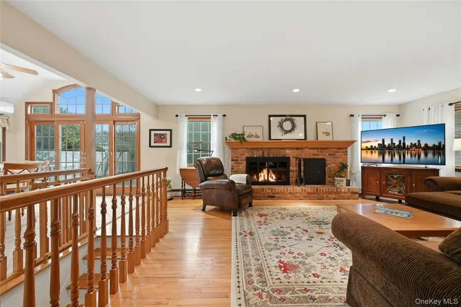 49 Washington Street, Sayville, NY 11782 - #3