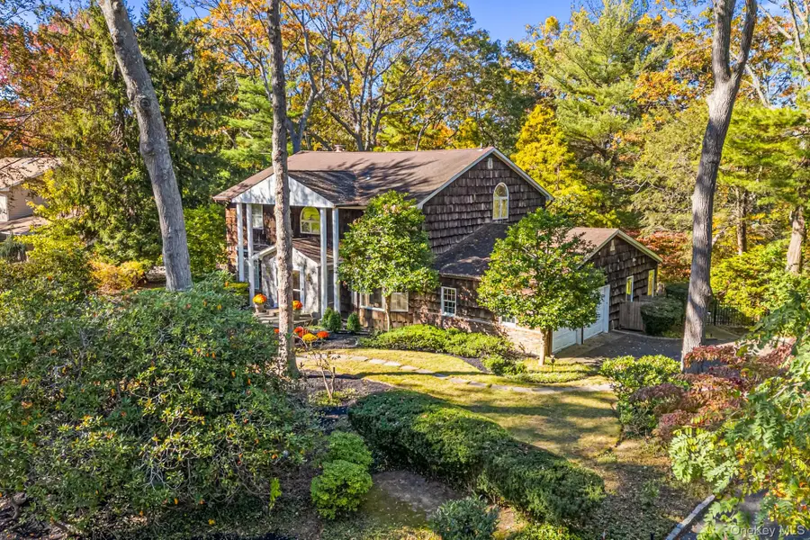 29 Winter Lane, Dix Hills, NY 11746 - #3