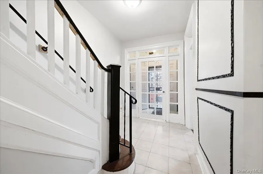 2712 Holland Avenue, Bronx, NY 10467 - #3