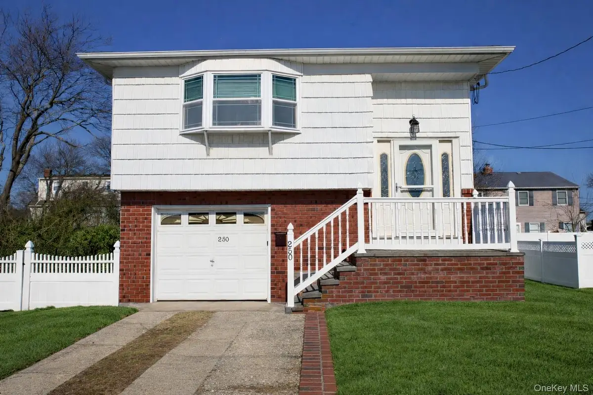 250 Wyona Avenue, Lindenhurst, NY 11757 - #1