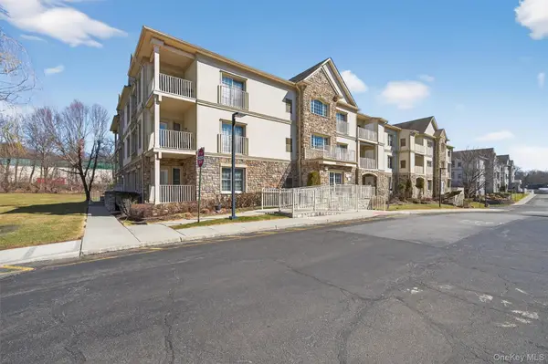 28 N De Baun Avenue #304, Suffern, NY 10901