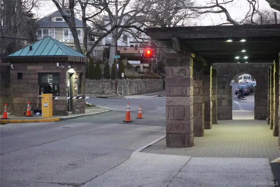 161 Pearsall Drive Pearsall Drive #3H, Mount Vernon, NY 10552 - #3