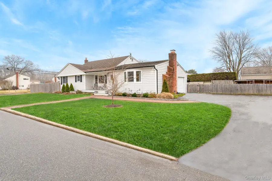 48 Butler Street, West Islip, NY 11795 - #2