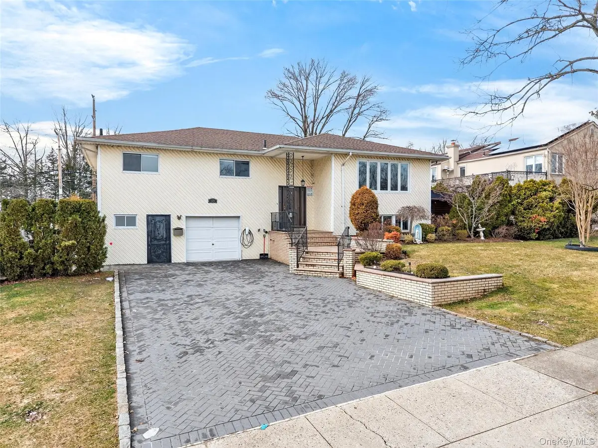 55 Executive Drive, Manhasset Hills, NY 11040 - #1