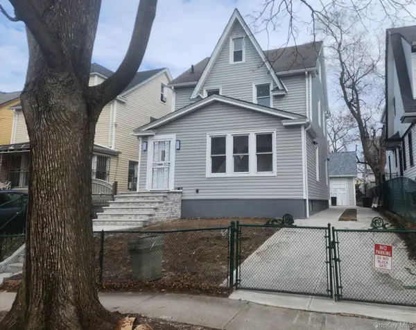 10035 204th Street, Hollis, NY 11423