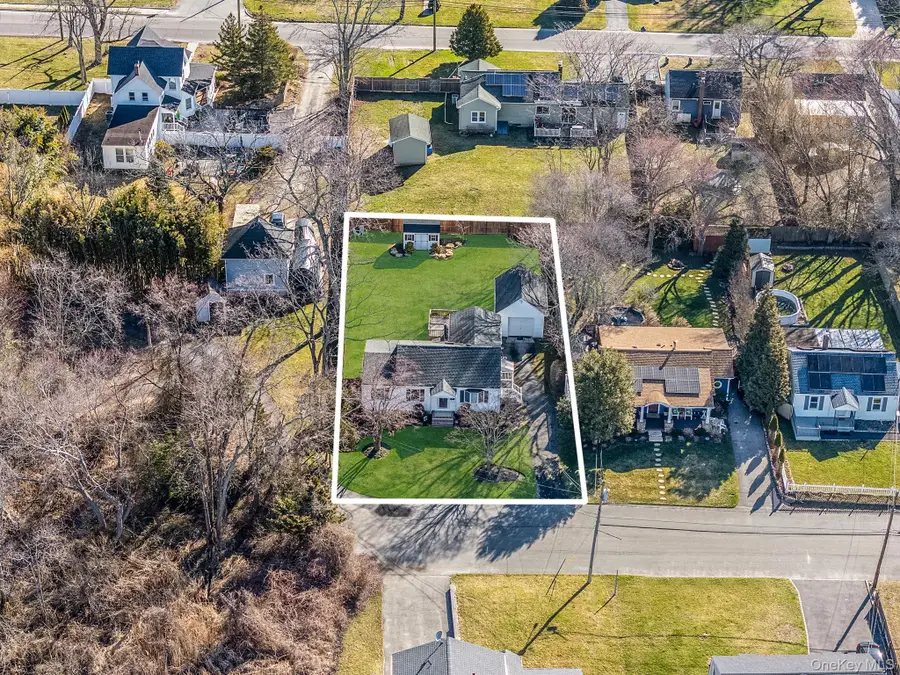 47 Thorburn Avenue, Patchogue, NY 11772 - #3