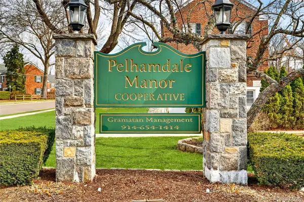 66 Robins Crescent #66, New Rochelle, NY 10801