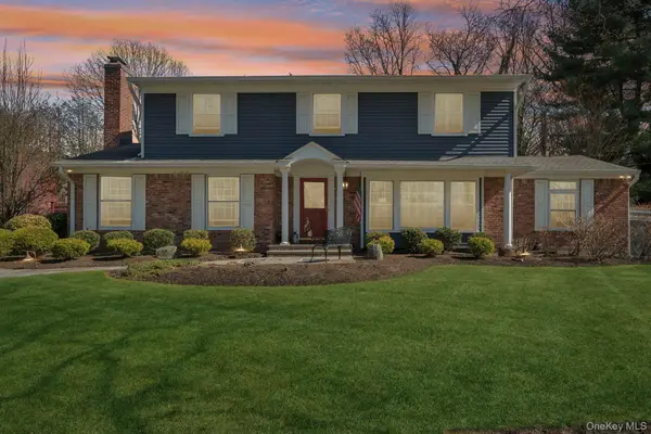 31 Fox Hunt Lane, Cold Spring Harbor, NY 11724