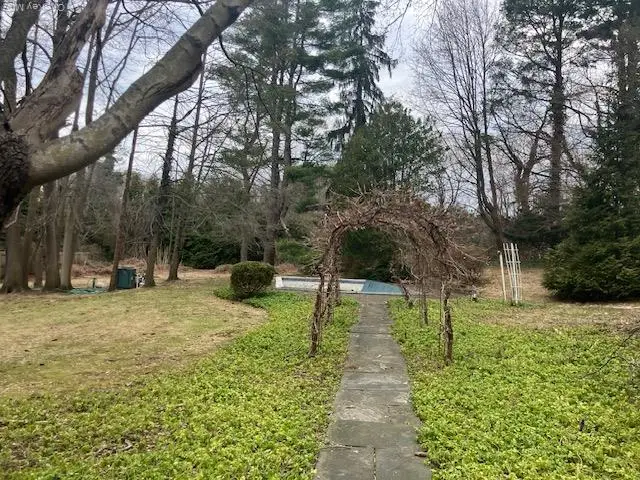 45 Weir Lane, Locust Valley, NY 11560 - #2