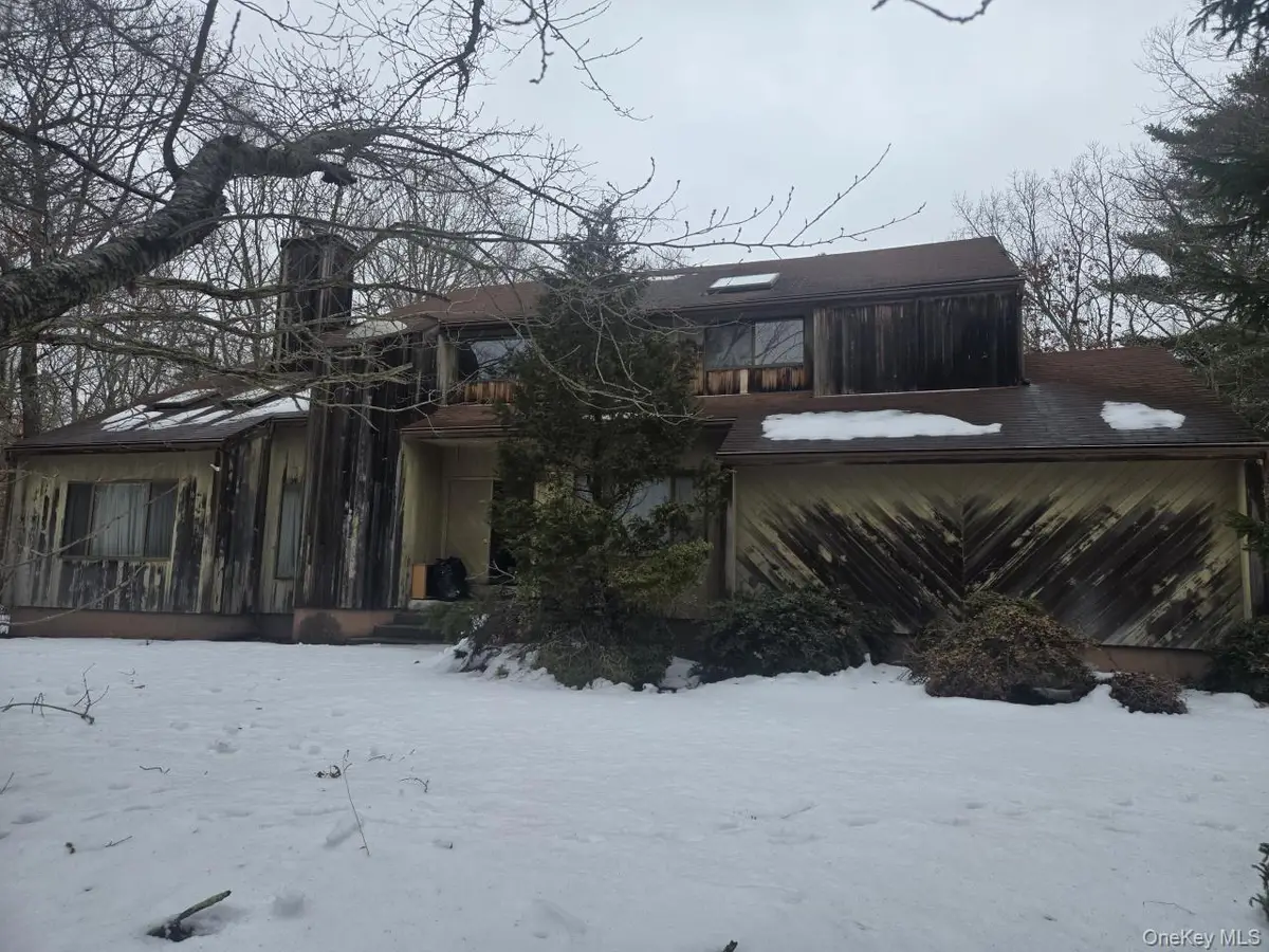 9 Haney Court, Manorville, NY 11949 - #1