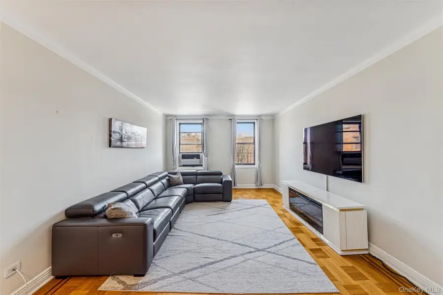 8451 Beverly Road #6R, Kew Gardens, NY 11415 - #3