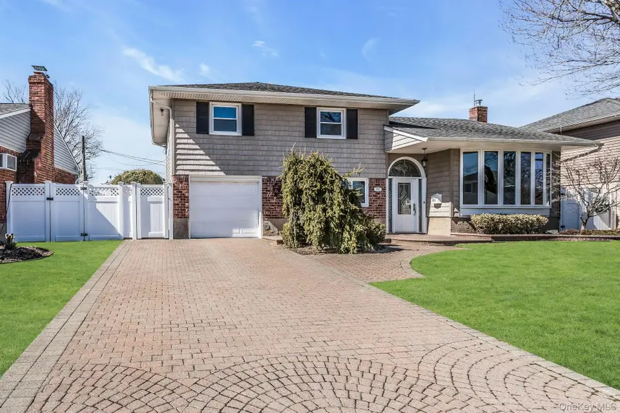 71 Lea Ann Terrace, Wantagh, NY 11793 - #3