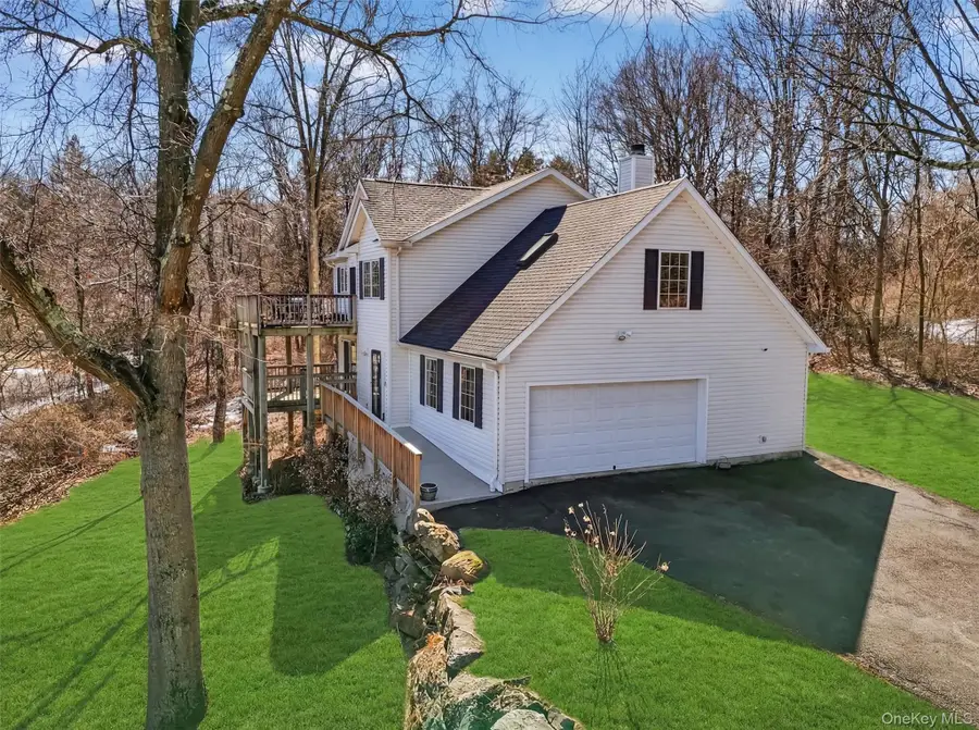 15 Meadow Drive, Red Hook, NY 12571 - #2