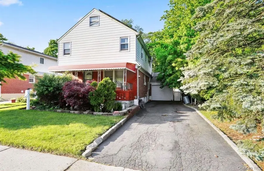 30 Norfolk Drive E, Elmont, NY 11003 - #2